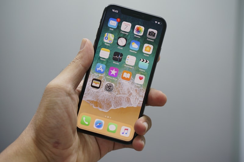 Apple Won't Lock iPhones Missed Lease Payments