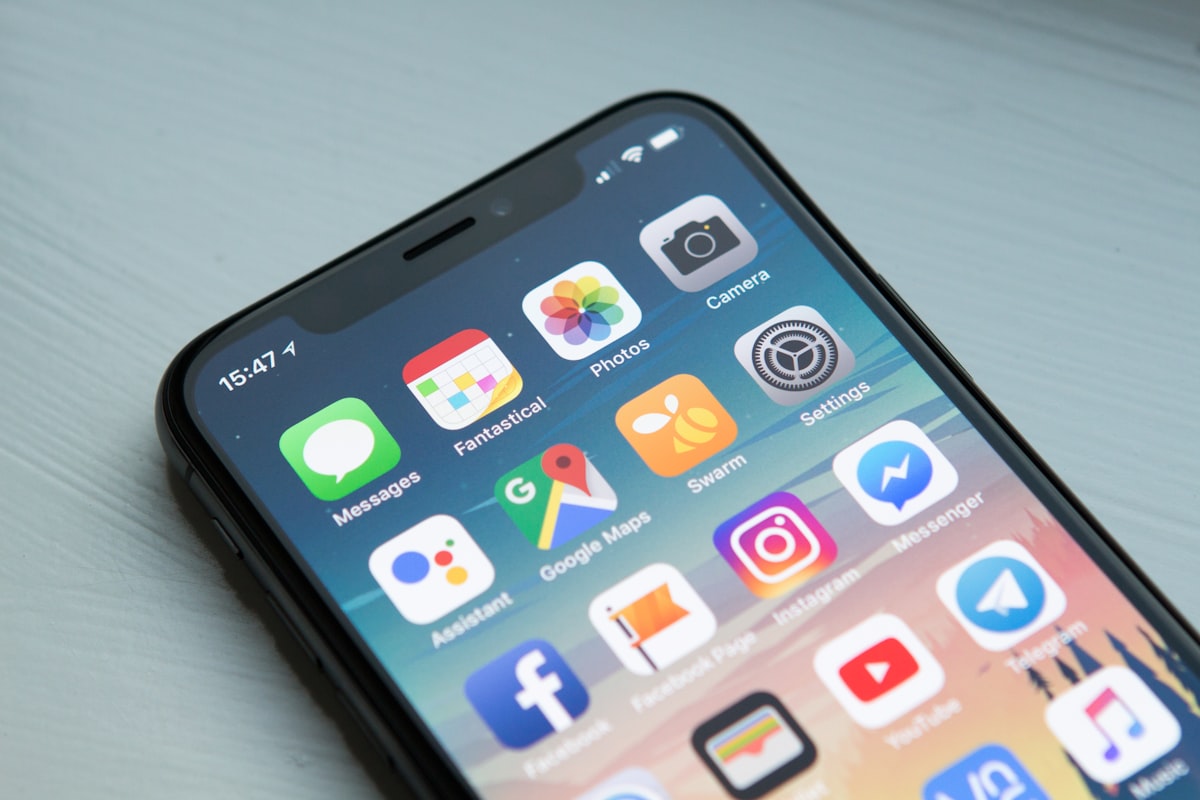 Snapchat Cuts Creator Rewards for AI Spotlight Content
